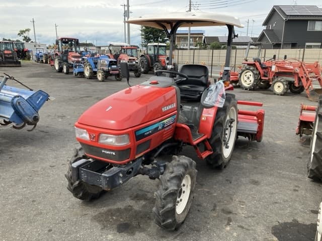 Tractor — Auction (lot 8458-2202)