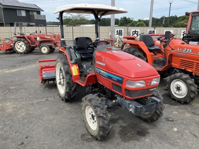 Tractor — Auction (lot 8458-2202)