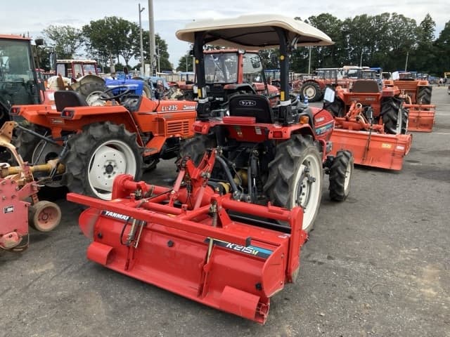 Tractor — Auction (lot 8458-2202)