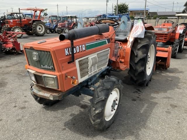 Tractor — Auction (lot 8458-2204)