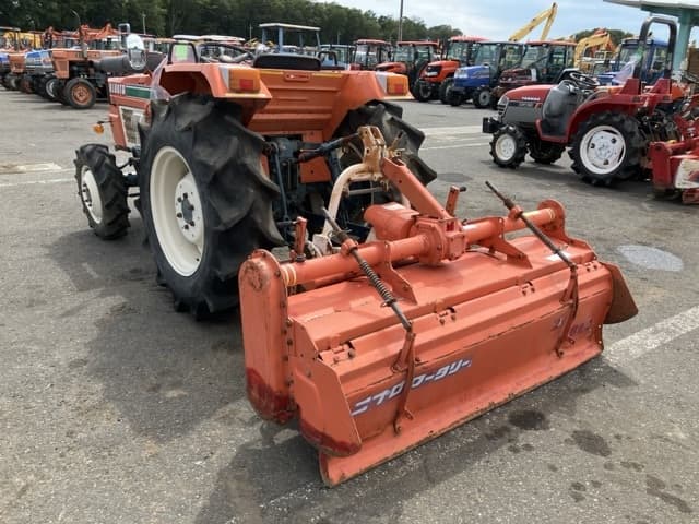 Tractor — Auction (lot 8458-2204)
