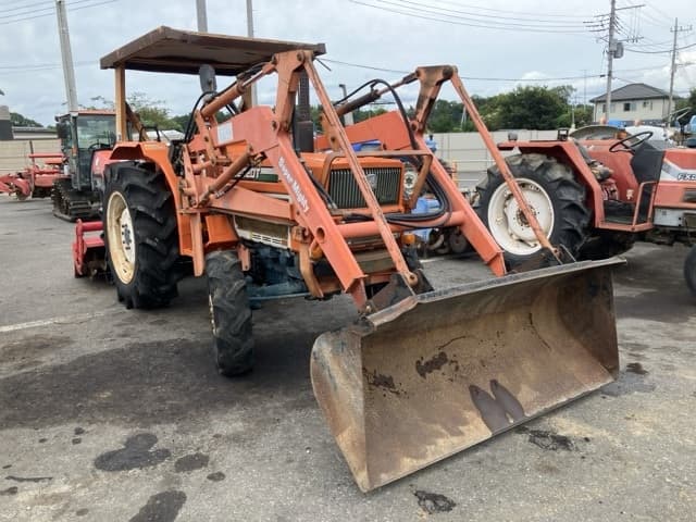 Tractor — Auction (lot 8458-2205)