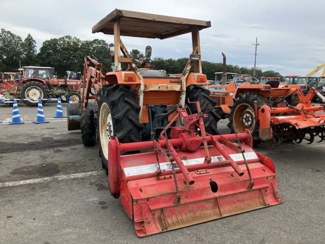Tractor — Auction (lot 8458-2205)