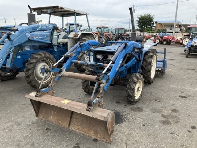 Tractor — Auction (lot 8458-2206)