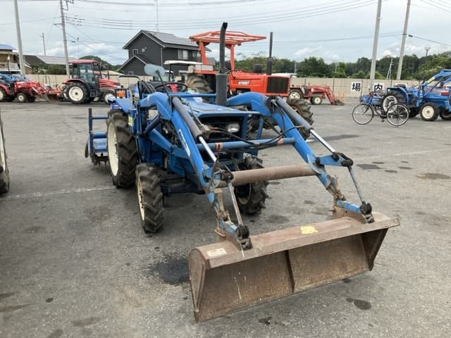 Tractor — Auction (lot 8458-2206)