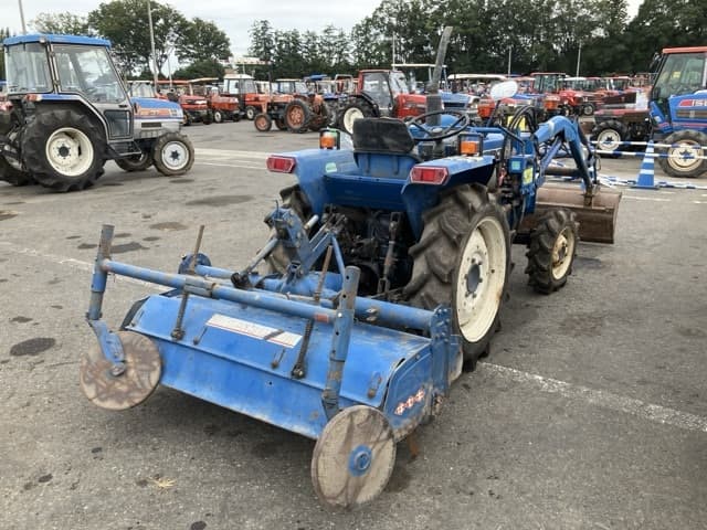 Tractor — Auction (lot 8458-2206)