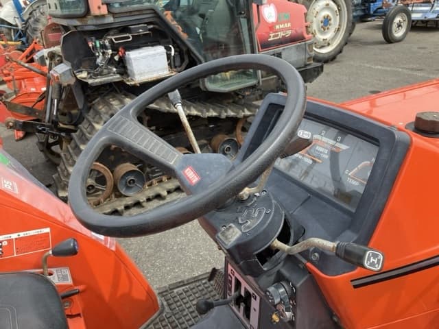 Tractor — Auction (lot 8458-2207)