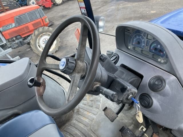 Tractor — Auction (lot 8458-2208)