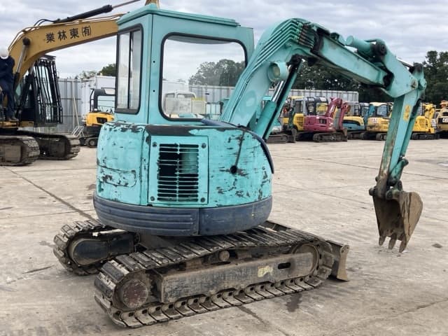 MINI EXCAVATOR — Auction (lot 8458-221)