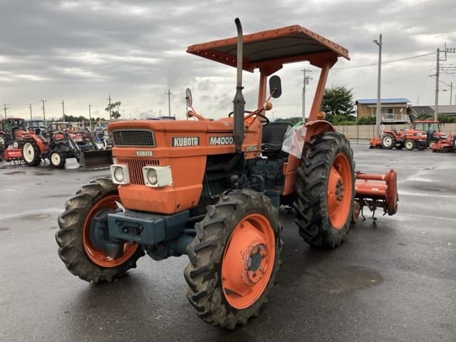 Tractor — Auction (lot 8458-2211)