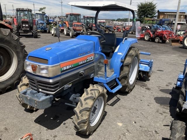 Tractor — Auction (lot 8458-2213)
