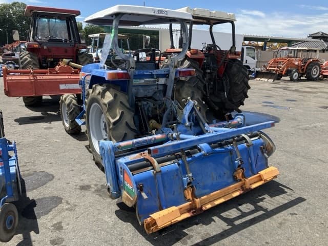 Tractor — Auction (lot 8458-2213)