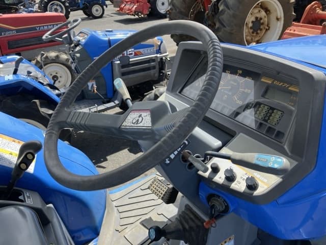 Tractor — Auction (lot 8458-2213)