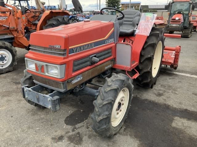 Tractor — Auction (lot 8458-2215)