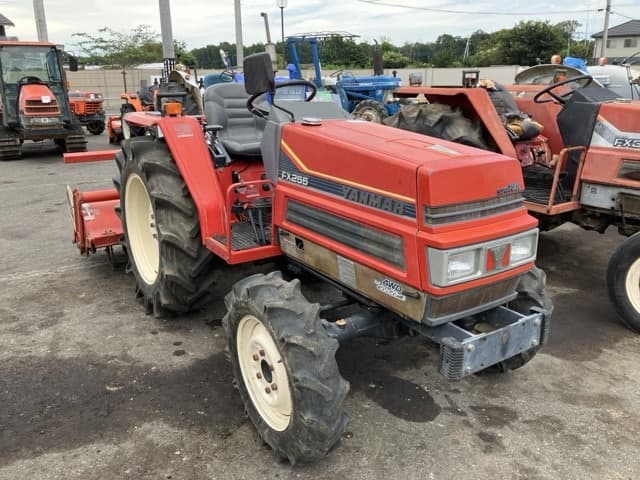Tractor — Auction (lot 8458-2215)