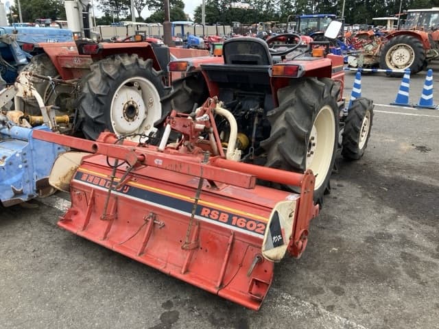 Tractor — Auction (lot 8458-2215)