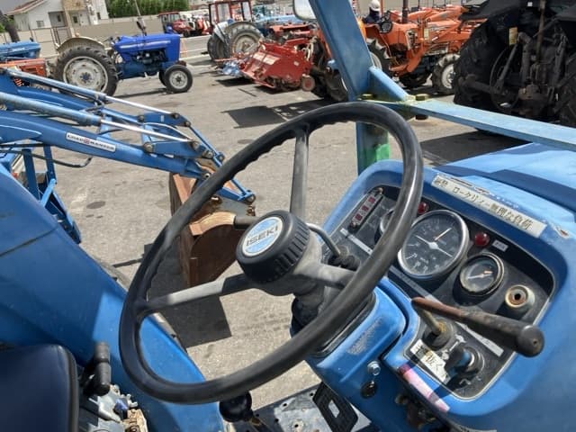 Tractor — Auction (lot 8458-2218)