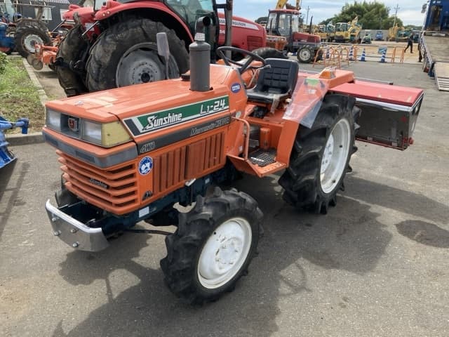 Tractor — Auction (lot 8458-2219)
