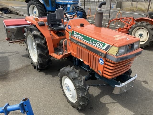 Tractor — Auction (lot 8458-2219)