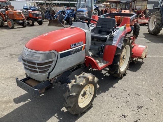 Tractor — Auction (lot 8458-2220)