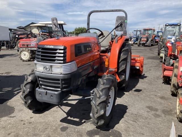 Tractor — Auction (lot 8458-2224)