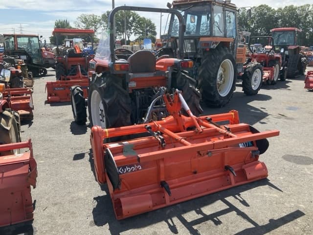 Tractor — Auction (lot 8458-2224)