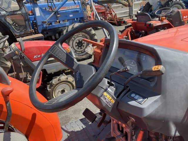 Tractor — Auction (lot 8458-2224)