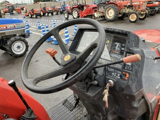 Tractor — Auction (lot 8458-2236)
