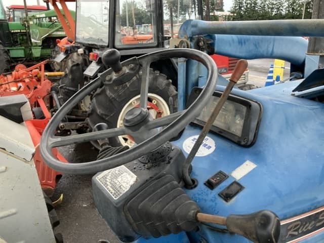 Tractor — Auction (lot 8458-2239)