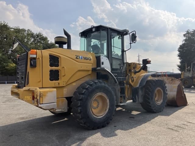 WHEEL LOADER — Auction (lot 8458-224)