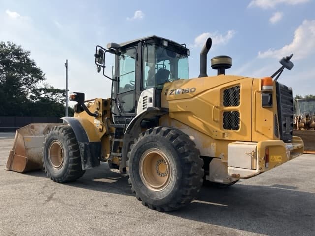 WHEEL LOADER — Auction (lot 8458-224)