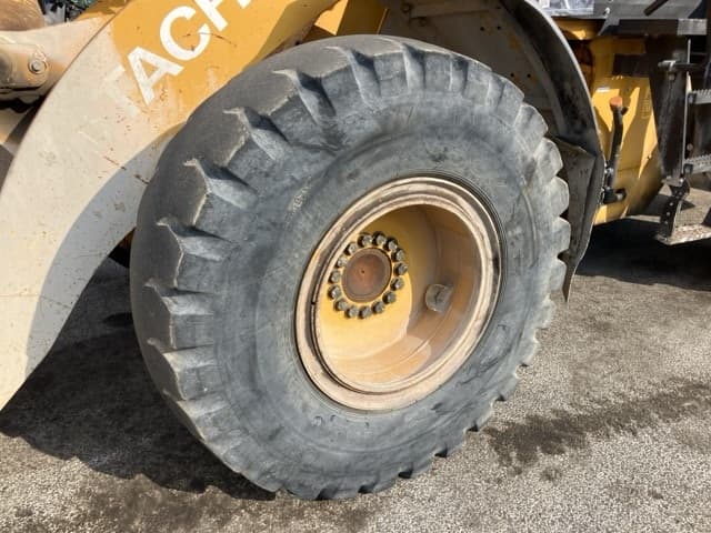 WHEEL LOADER — Auction (lot 8458-224)