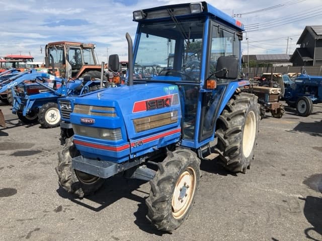 Tractor — Auction (lot 8458-2251)