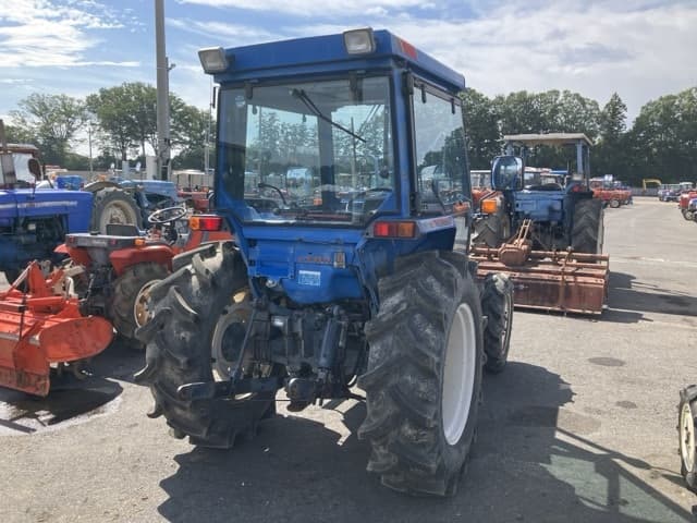 Tractor — Auction (lot 8458-2251)