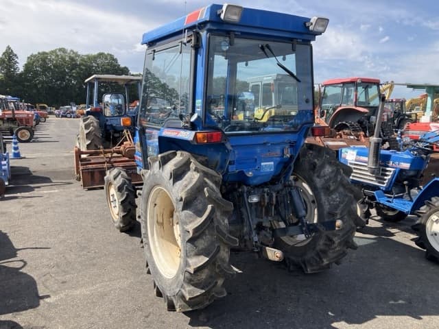 Tractor — Auction (lot 8458-2251)