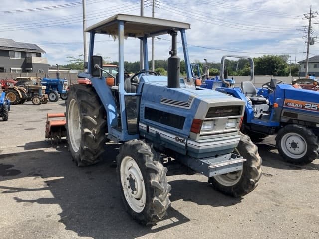 Tractor — Auction (lot 8458-2254)