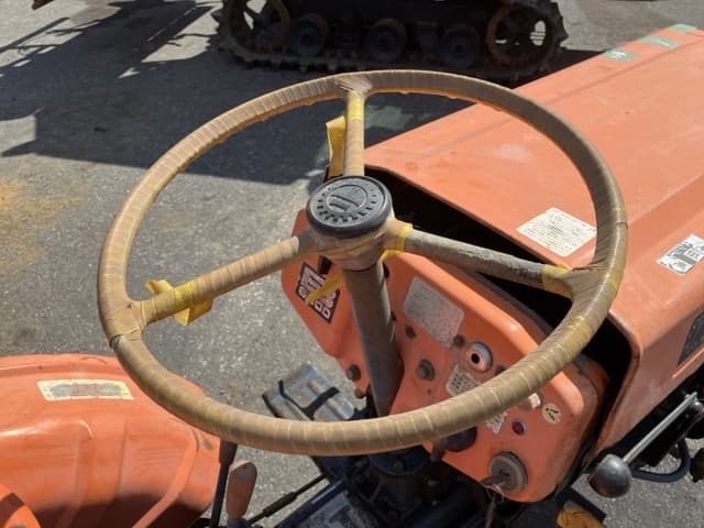 Tractor — Auction (lot 8458-2255)