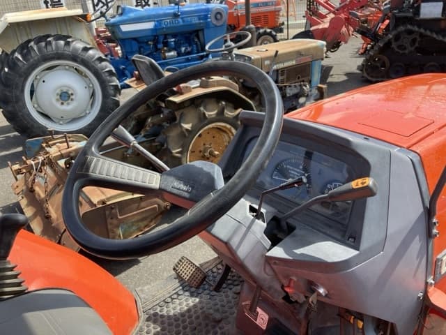 Tractor — Auction (lot 8458-2258)