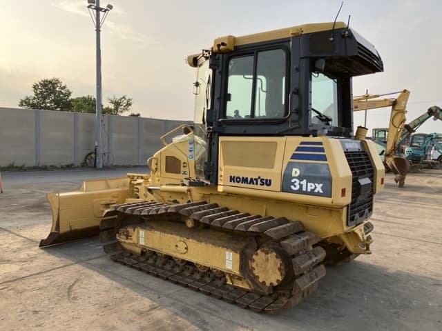 Bulldozer — Auction (lot 8458-226)