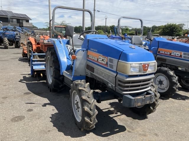 Tractor — Auction (lot 8458-2260)