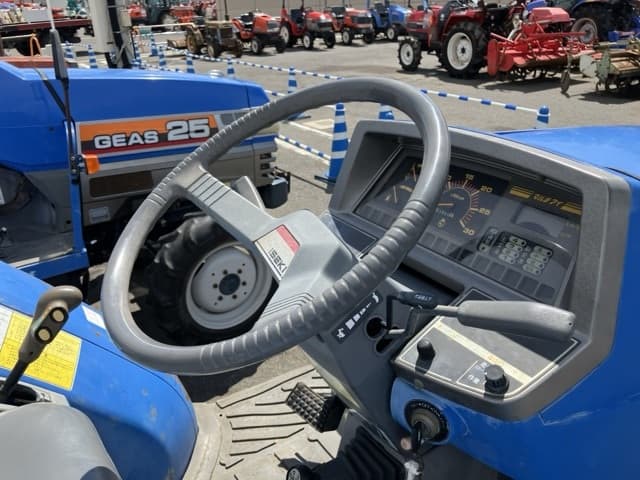 Tractor — Auction (lot 8458-2260)