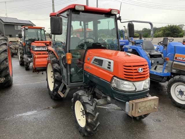 Tractor — Auction (lot 8458-2262)