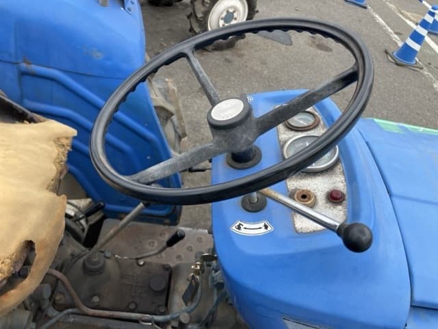 Tractor — Auction (lot 8458-2269)