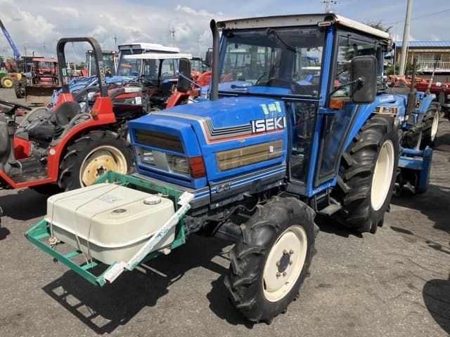 Tractor — Auction (lot 8458-2272)