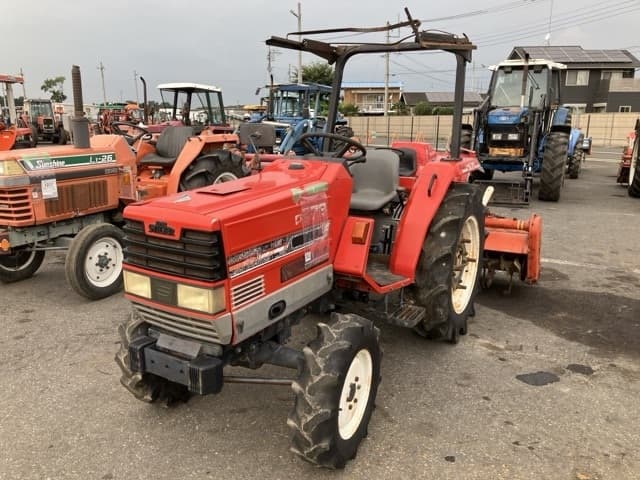 Tractor — Auction (lot 8458-2275)