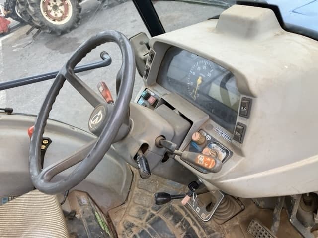 Tractor — Auction (lot 8458-2285)
