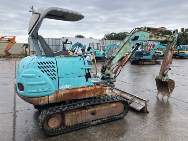 MINI EXCAVATOR — Auction (lot 8458-230)