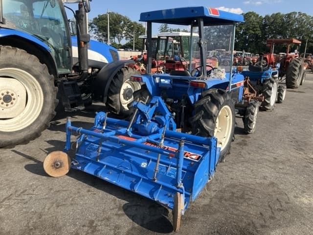 Tractor — Auction (lot 8458-2300)