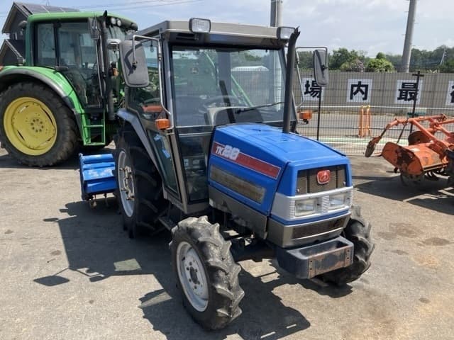 Tractor — Auction (lot 8458-2305)