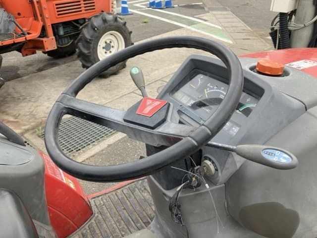 Tractor — Auction (lot 8458-2306)